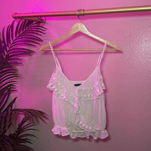 AMERICAN EAGLE - WHITE LACE V-NECK TANK TOP - Picture 7 of 16